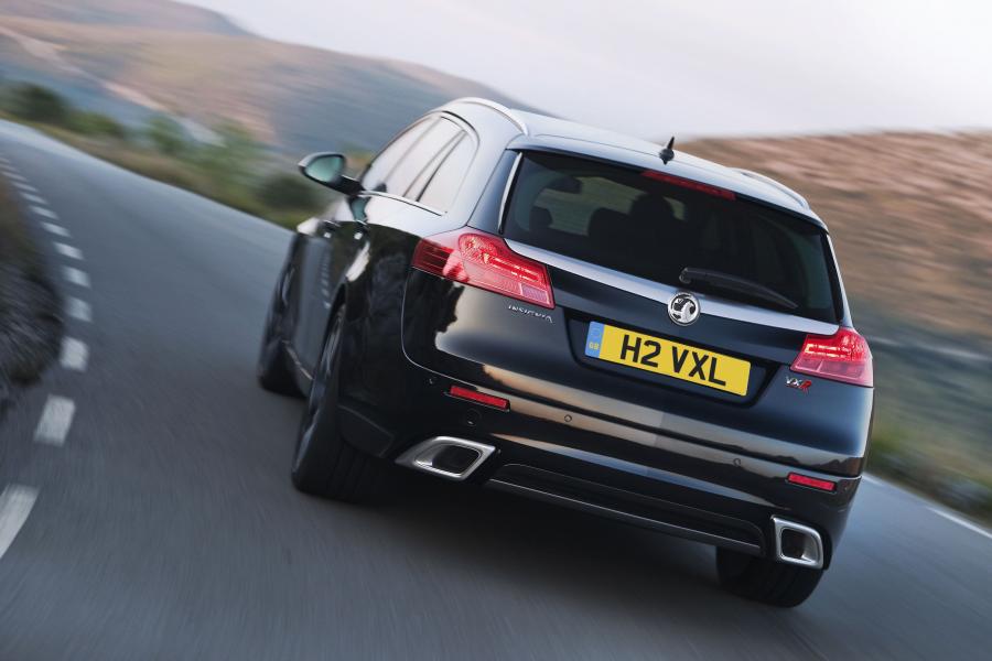  Vauxhall Insignia VXR Sports Tourer 2009 года  (фото 8 из 9)